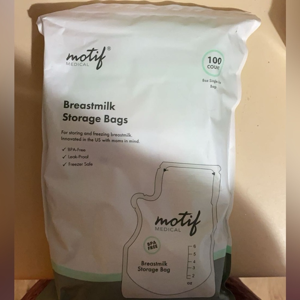 I’m selling motif breast milk storage bags and it’s a 100 count.